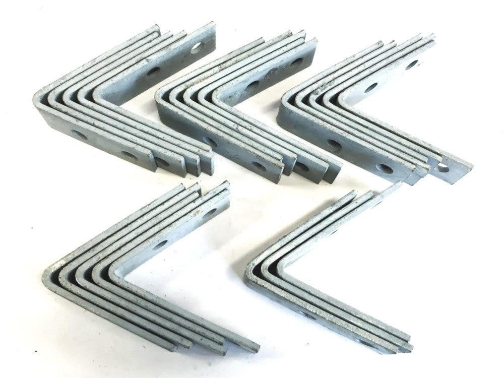Cooper B-Line Galvanized 60 Degree Closed Angle Strut B366HDG, Box of 23, NOS