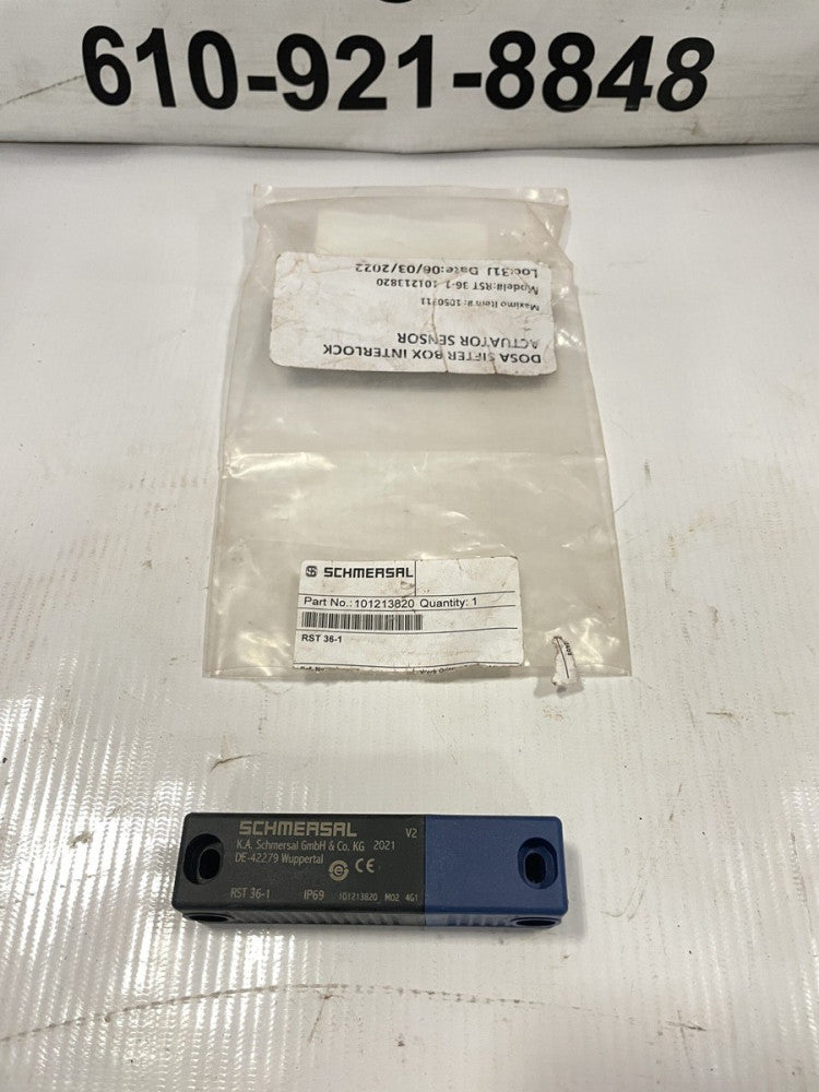 Schmersal RST 36-1 Actuator for RSS?36 Safety Sensor 101213820 -NIB