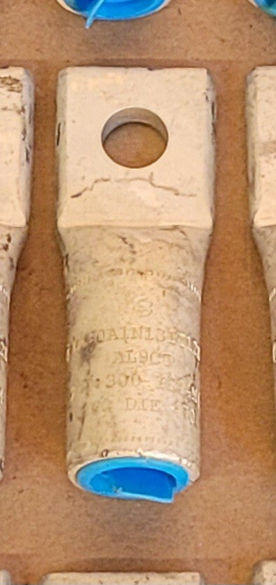 Quantity 1 Burndy YA30A1N131T12E Compression Lug 2/0-300 Y644M (1)