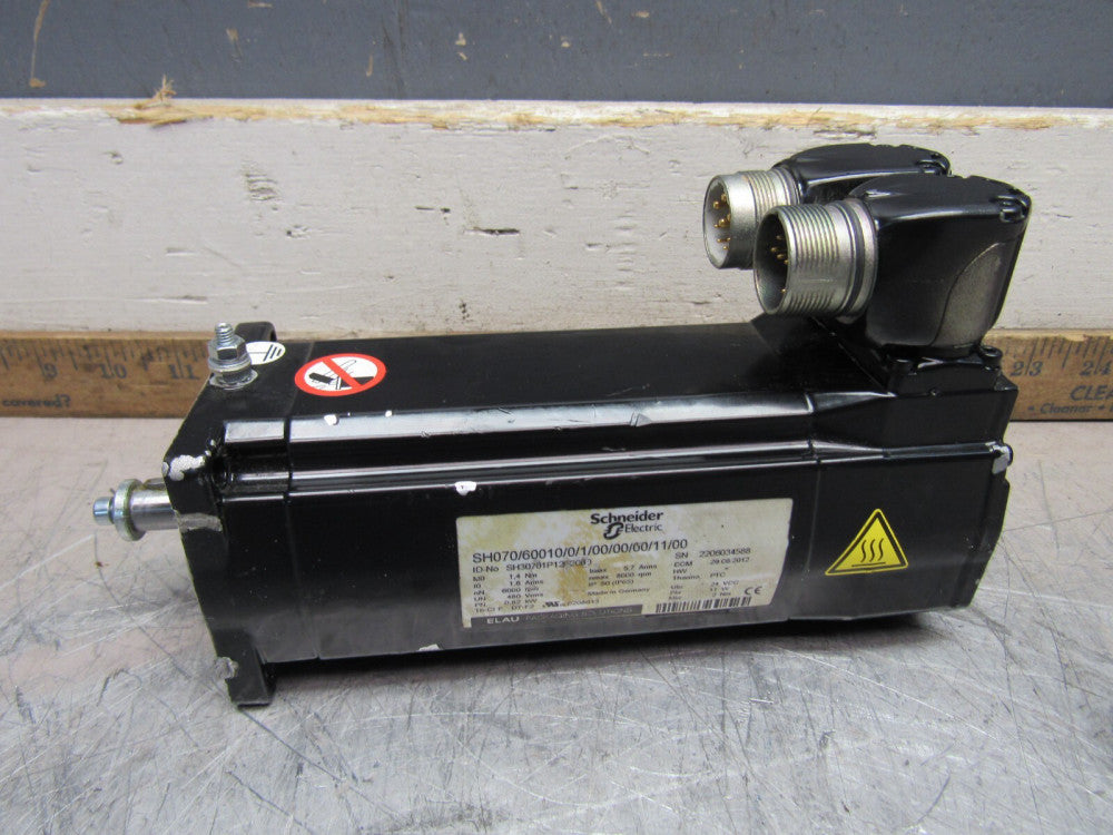 Schneider SH070/60010/0/1/00/00/00/11/00 SERVO MOTOR 480V 6000RPM USED TAKEOUT !