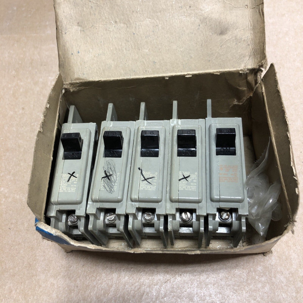 HB1-B015 ~ GOULD ITE HB1-B015 15A 1P 120/240V 65kA MCCB Lot Of 5. E82