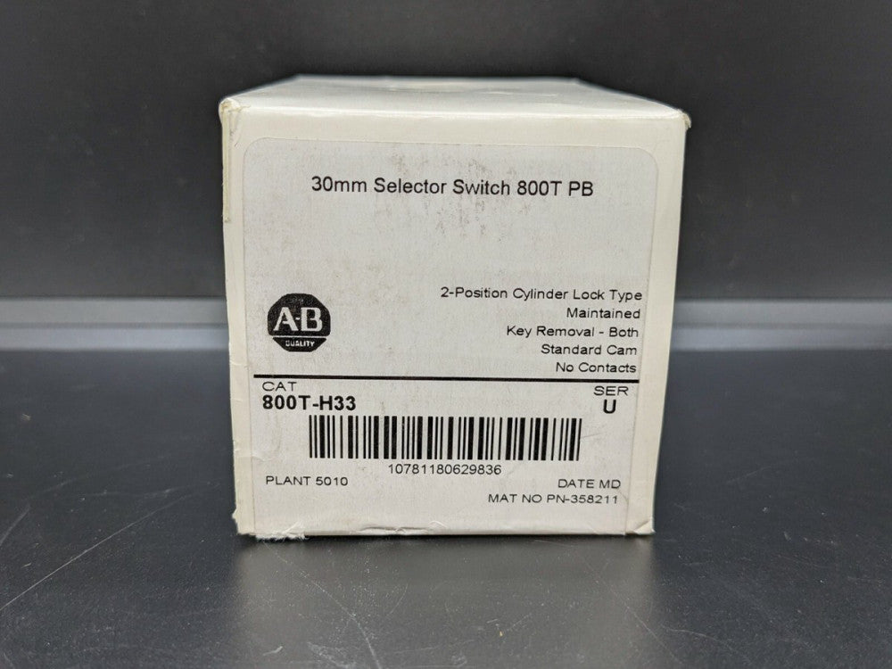 Allen Bradley 800T-H33 30.5mm 2 Pos Cylinder Lock Sel. Switch Maint Key Removal