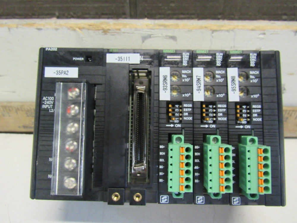 OMRON SYSMAC EXPANSION RACK W/CJ1W-PA202, CJ1W-II101, CJ1W-SRM21 COMPOBUS/S XLNT