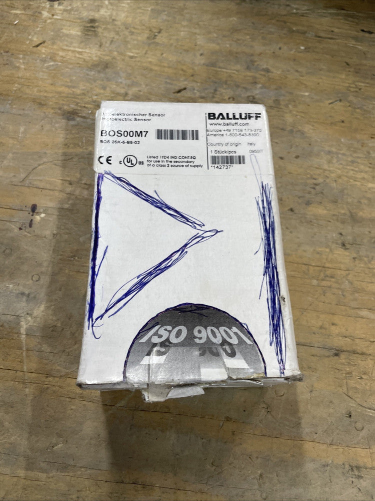 1pcs New IN BOX BALLUFF sensor BOS00M7