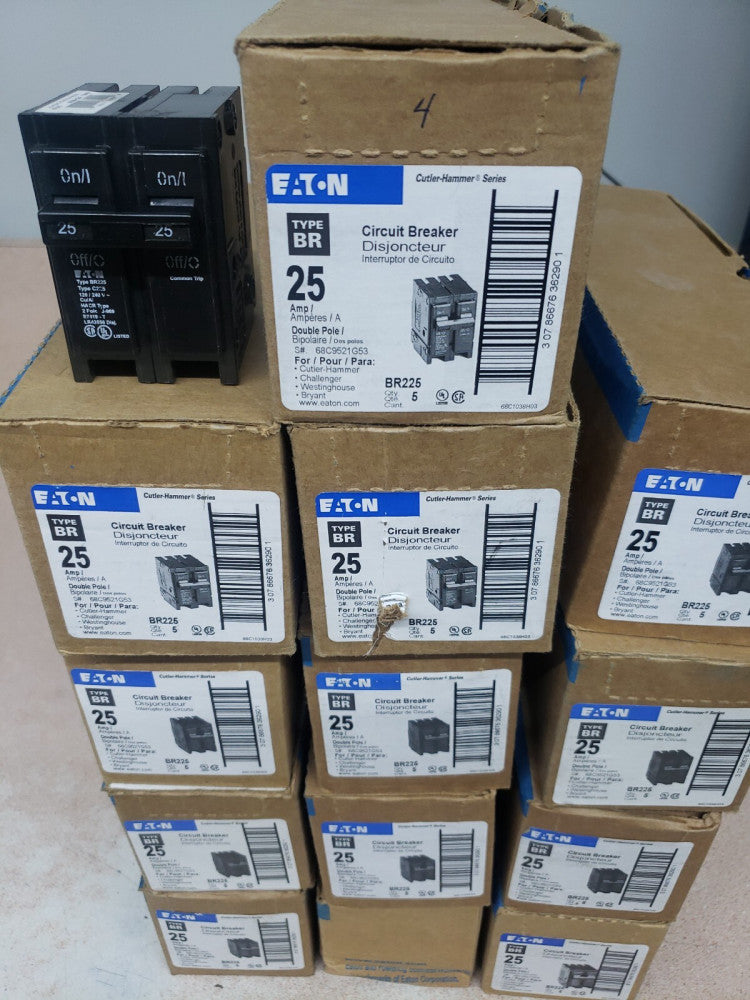 1 NEW BR225 CUTLER HAMMER 2 POLE 25 AMP 120/ 240V CIRCUIT BREAKER NEW