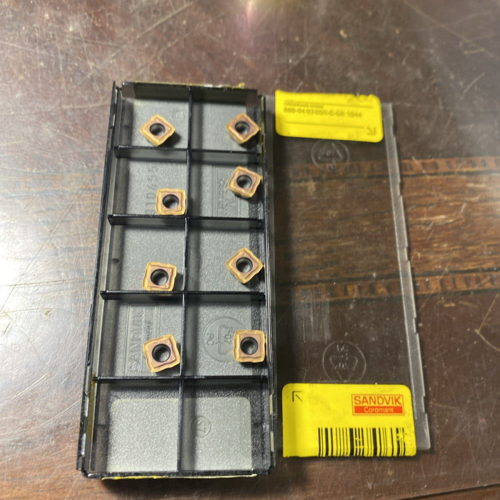 Sandvik 880-04 03 05H-C-GR 1044 - 1 Qty.8 Carbide Inserts (E42)