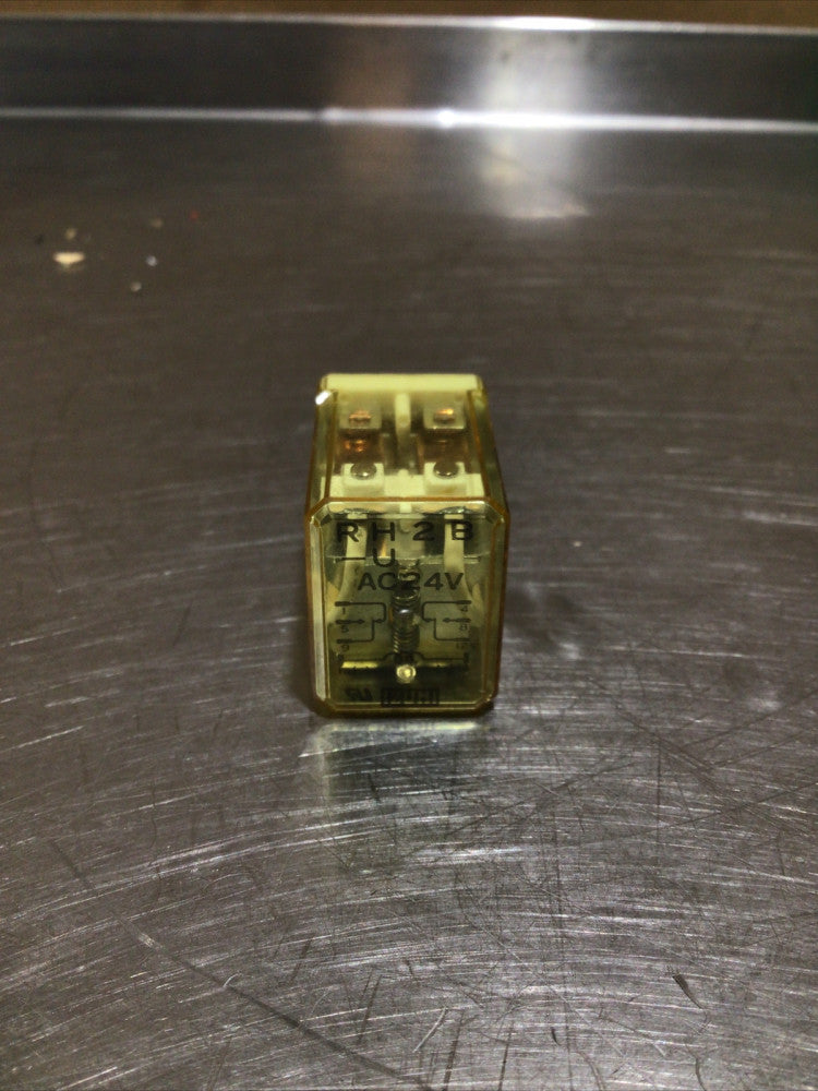 IDEC RH2B-U, AC24V, 110-220VAC, 30VDC Ice Cube Relay, NOS Surplus