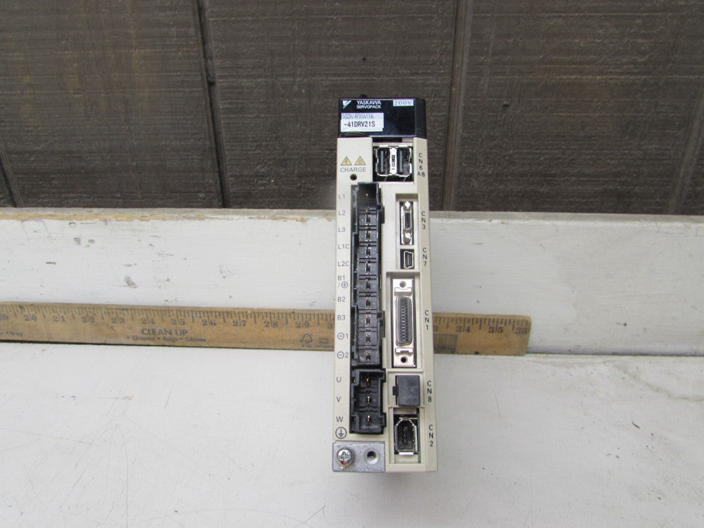 YASKAWA SERVOPACK SGDV-R90A11A 200V 100W XLNT USED TAKEOUT MAKE OFFER !!