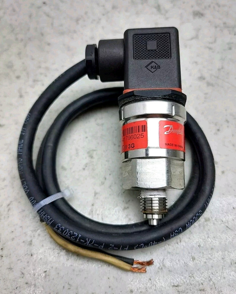Danfoss MBS 3000 Pressure Transmitter PE 0-16.00 Bar Out 4-20 mA 060G1103 Used