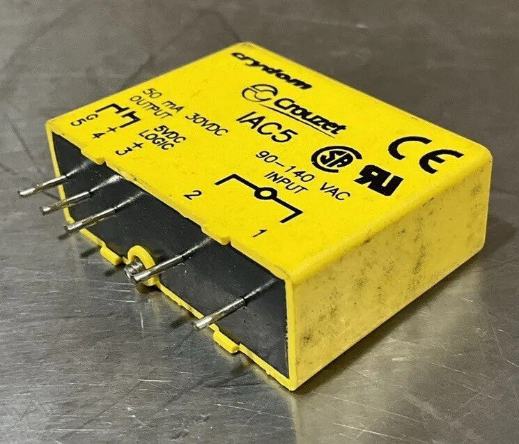 206484 Old-Stock; Crouzet IAC5 I/O Module; 50mA; 30VDC Out; 90-140VAC In NOS