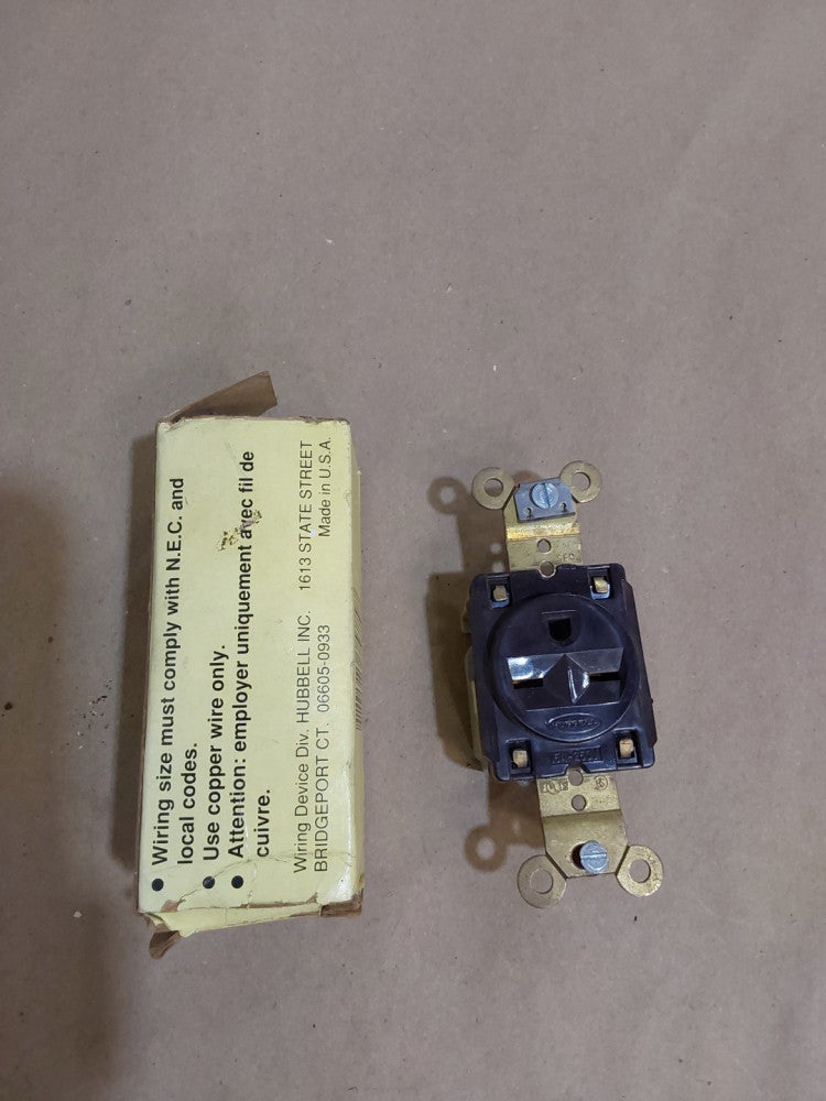 Hubbell 15A-250V Outlet Residential Single Receptacle, 15A 250V FNIP