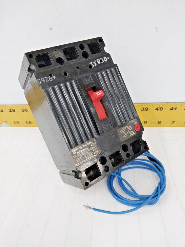 GE 100 AMP CIRCUIT BREAKER WITH UNDERVOLTAGE RELEASE 600 VAC 3 POLE  THED136100