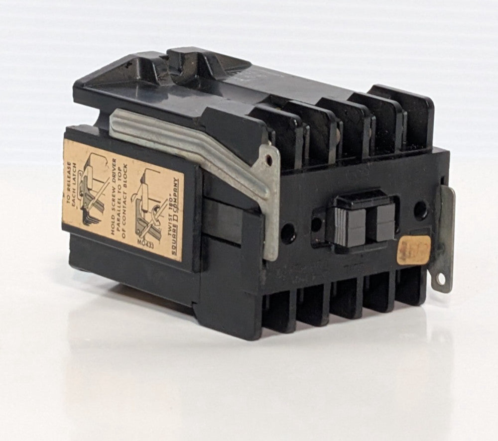 Square D 8501G040 Series D 10Amp Control Relay with 110/120VAC, 50/60Hz Coil