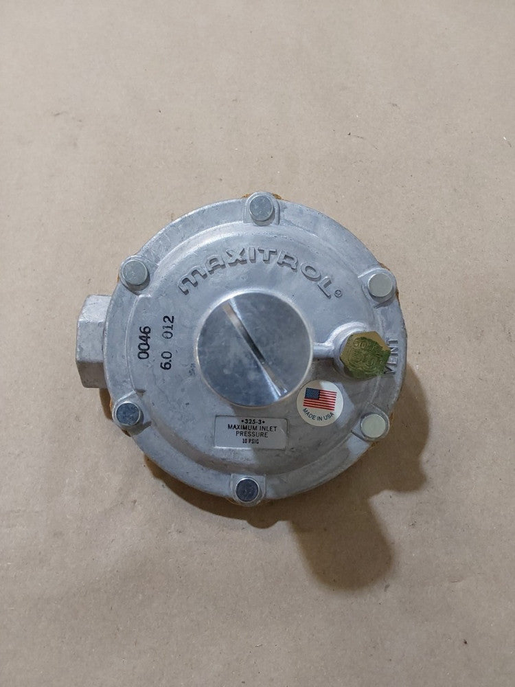 Maxitrol 325-3 Gas Line Pressure Regulator 10PSI (NEW)