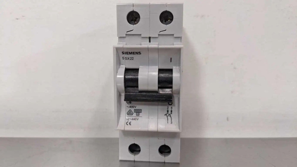 Siemens 5SX22 C6 Miniature Circuit Breaker 6A 400VAC 400VAC 2 Pole