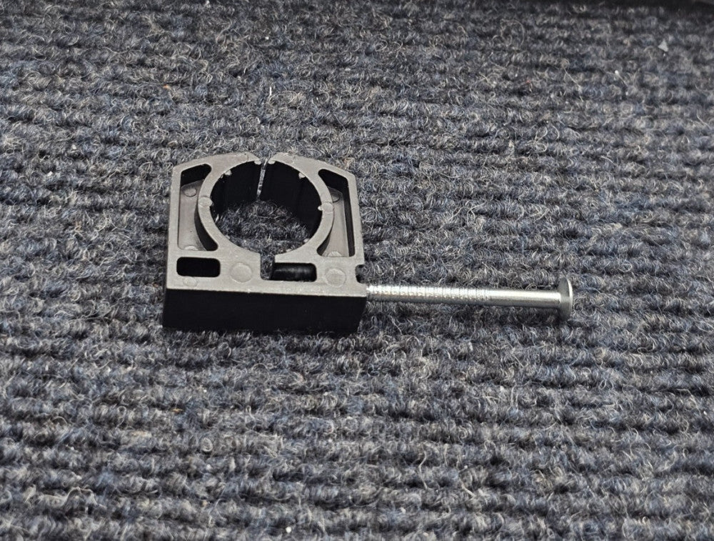 ( QTY 100 ) Sioux Chief Strap 551-2: Tube Hanger  1/2" CTS