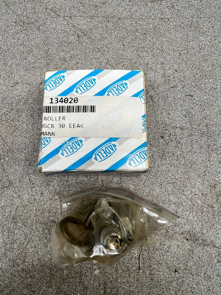 NEW IN BOX NADELLA CAM FOLLOWER GCR 30 EE AK