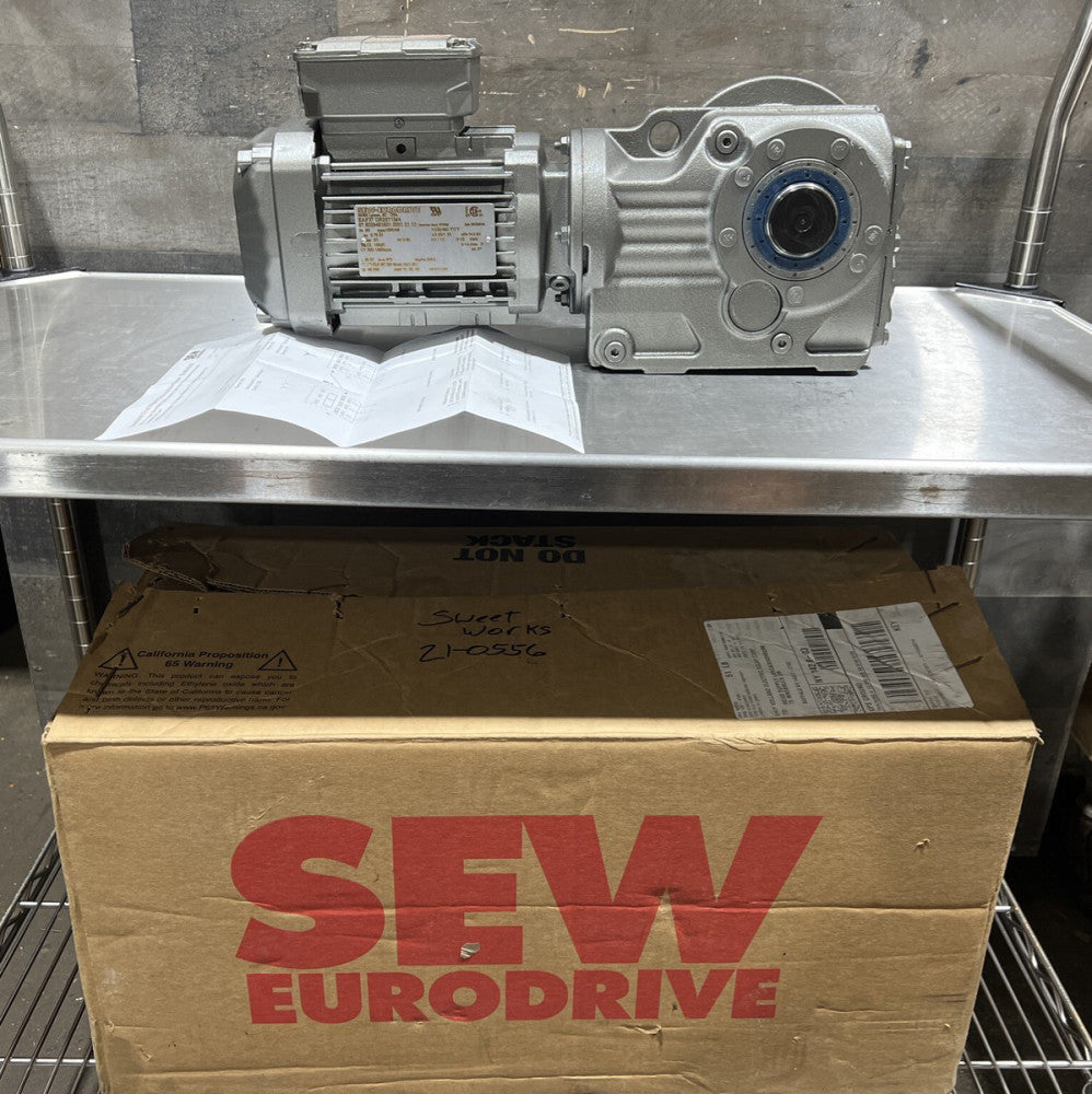 Sew Eurodrive .75 HP Gear Motor Model KAF37 DR2S71M4 NOS Surplus