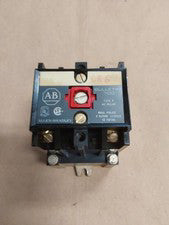 Allen Bradley Bulletin 700 Type P 700-P200A4 AC Relay Preowned