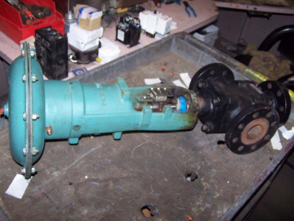 NEW HONEYWELL 2" ACTUATED CAST IRON 3-WAY VALVE MODEL 9101 