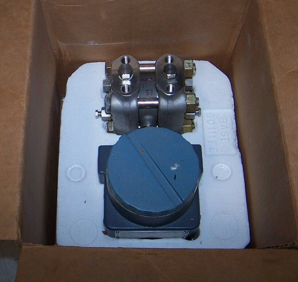 NEW FOXBORO 823DP-I3S1SH2-A ELECTRONIC TRANSMITTER 12.5/65 VDC 3000 PSI MWP 1/2"