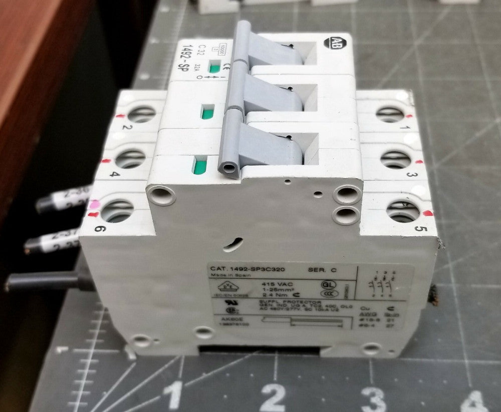 Allen Bradley 1492-SP3C320 Din Rail Circuit Breaker 32A, 480Y/277VAC [B1BC