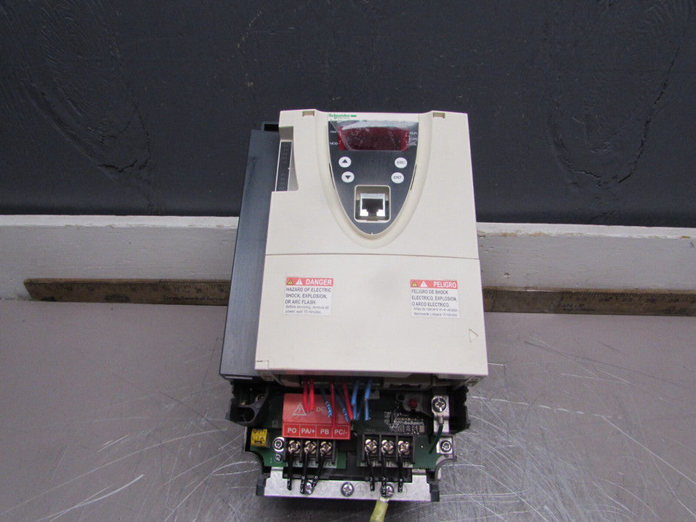 SCHNEIDER ATV61HU40N4, ALTIVAR 61, INVERTER ,3ph/480V/5hp, TAKEOUT! MAKE OFFER!