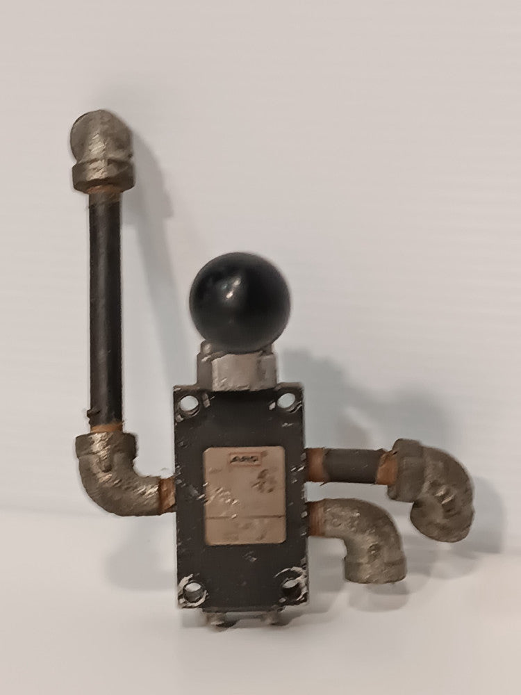 Aro 5040-10 Manual Air Control Valve , 4-Way, 2-Posiotion, Hand Lever Operated
