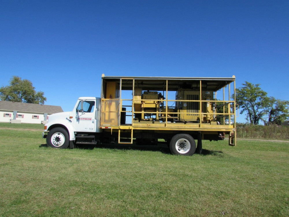 1991 INTERNATIONAL 4600, W/ GARDNER-DENVER WATER BLASTER UNIT,  WORKING UNIT!