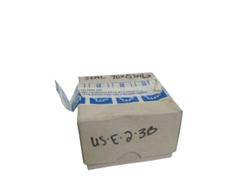 LOT OF 4 MAIER SEALS 3512409-002 NSMP