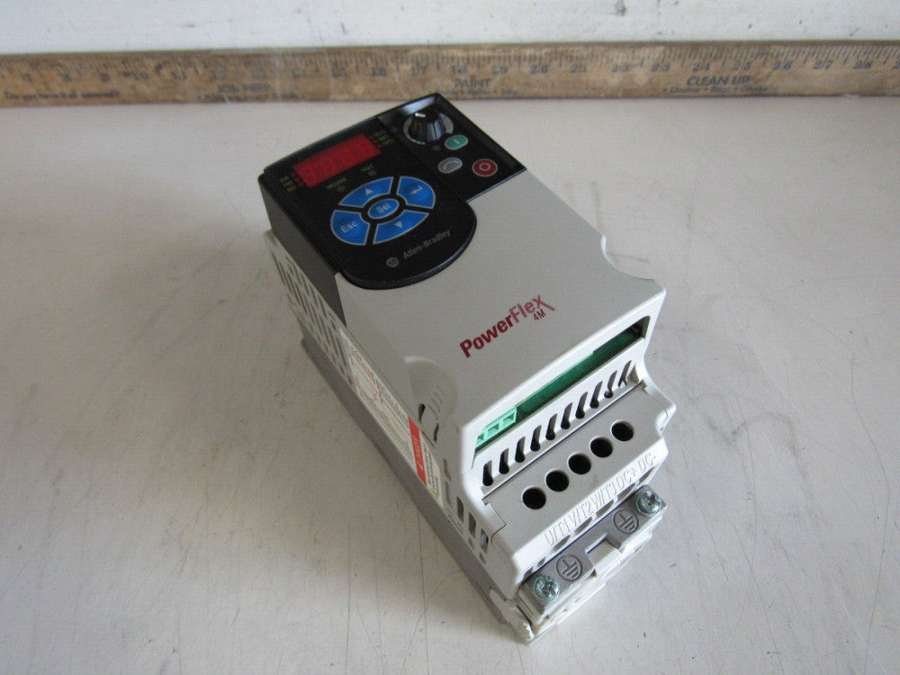 ALLEN BRADLEY POWERFLEX 4M 22F-D1P5N103 0.4kW/0.5HP AC DRIVE XLNT USED TAKEOUT !