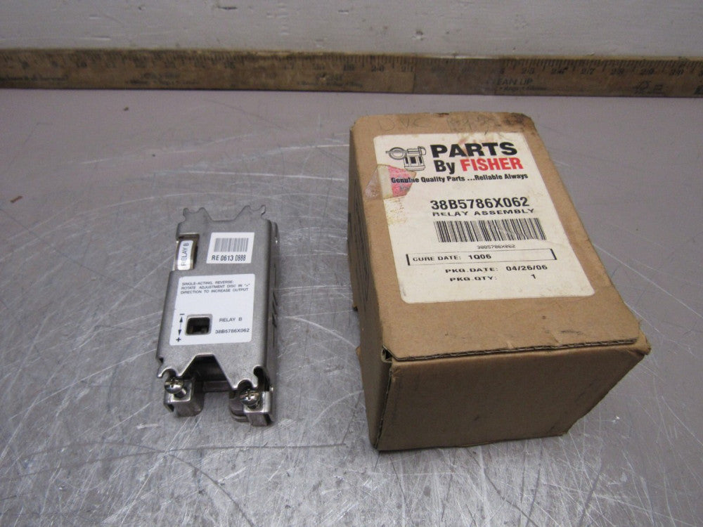 FISHER 38B5786X062 RELAY ASSEMBLY NEW IN THE BOX !! MAKE OFFER !!