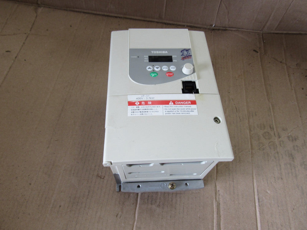 TOSHIBA VFS9-4037PL-WN(1) TRANSISTOR INVERTER 380/500V 5HP 9.5A CRACK IN LID !!