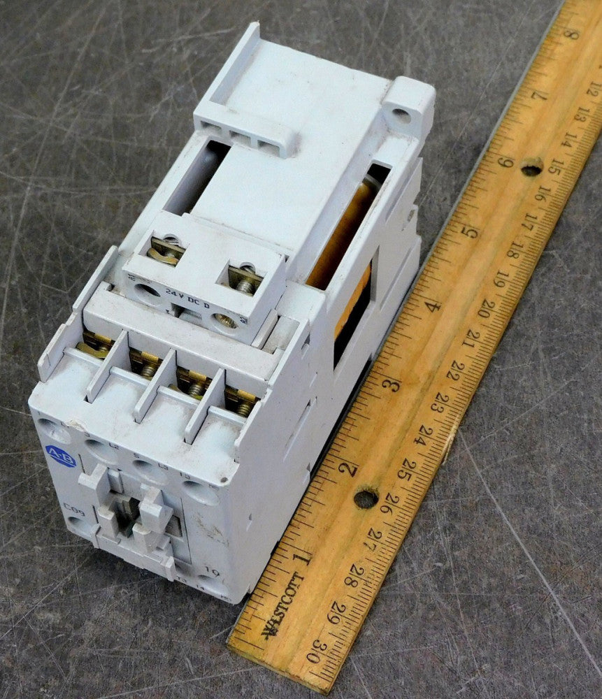 Allen Bradley - 100-C09D*10 Series A Three (3) Pole Contactor 600V AC 25 A