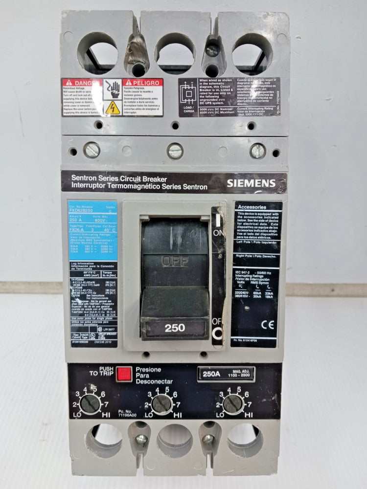 Siemens Sentron 250 Amp Circuit Breaker 3 Pole 600 VAC 35kA FXD63B250 *Flaw*