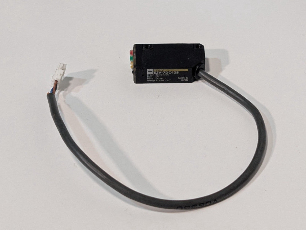 Omron E3V-7DC43S Photoelectric Sensor, Adjustable Sensing, 12-24VDC, 4-Wire