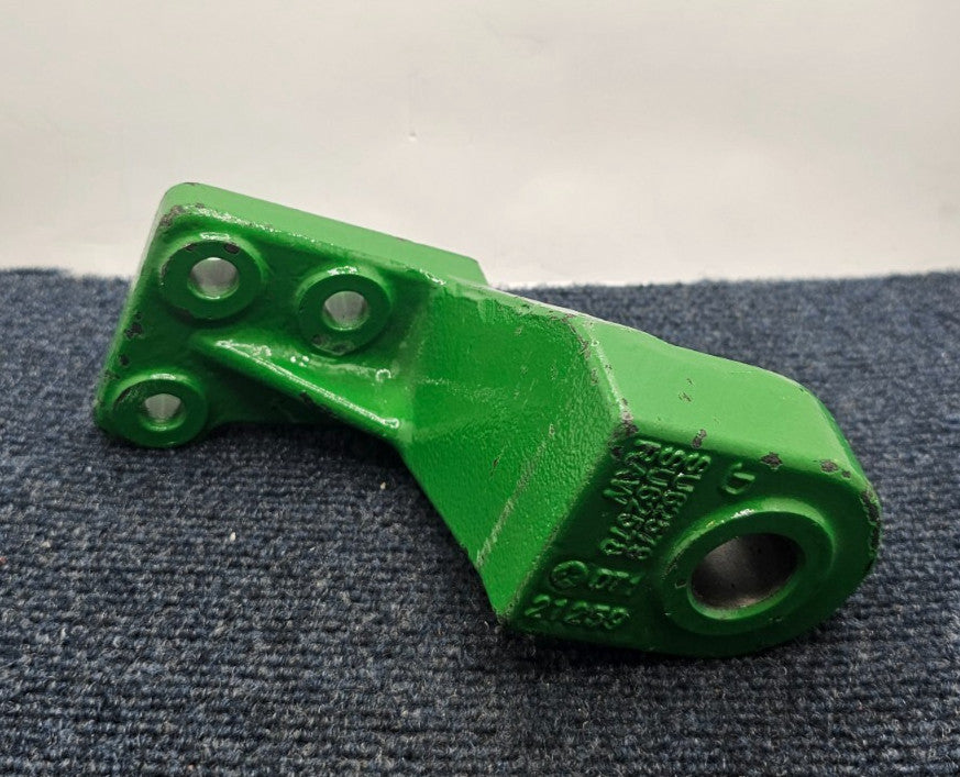 John Deere SU62579: Bracket Fits 5090M 5095M 5100M 5105M 5105ML 5115M 5120M