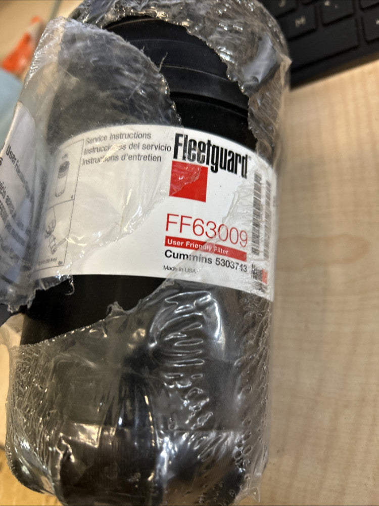 New NOS Genuine Fleetguard Fuel Filter FF63009 Cummins B L Engines 5303743
