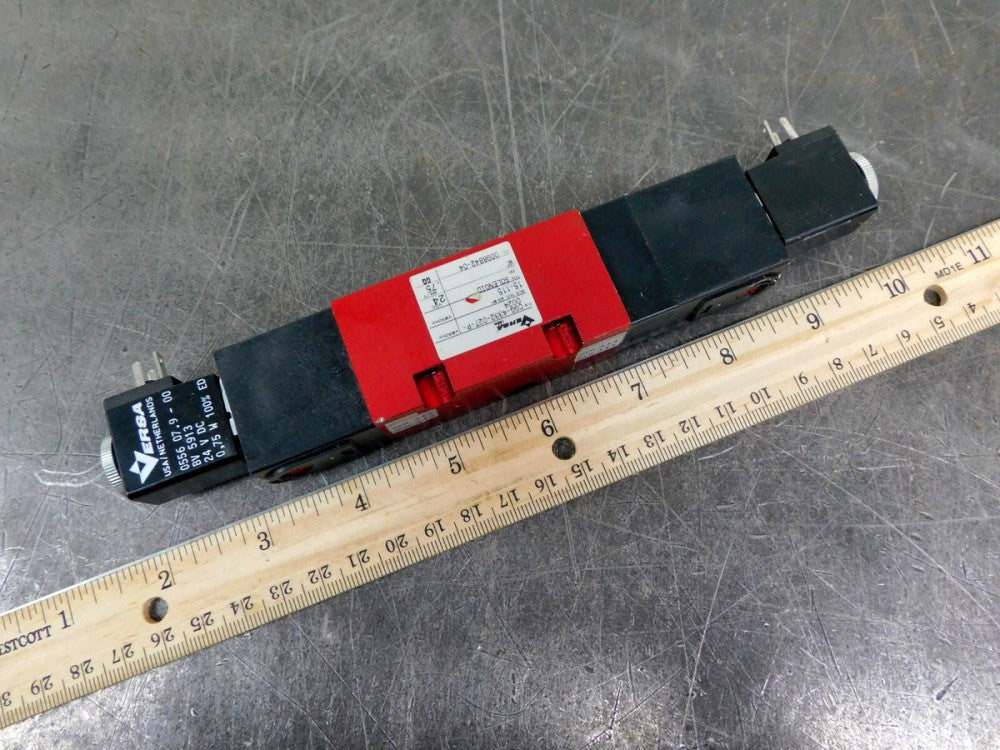 Versa Valve Directional Valve Four Way CGG-4332-027-P-D024 24 VDC