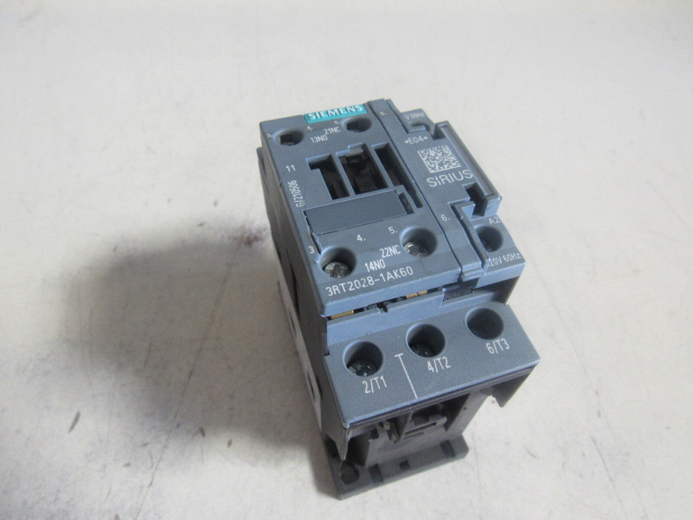 SIEMENS SIRIUS 3RT2028-1AK60 CONTACTOR 380V 38A 110V/120V-COIL XLNT TAKEOUT !!