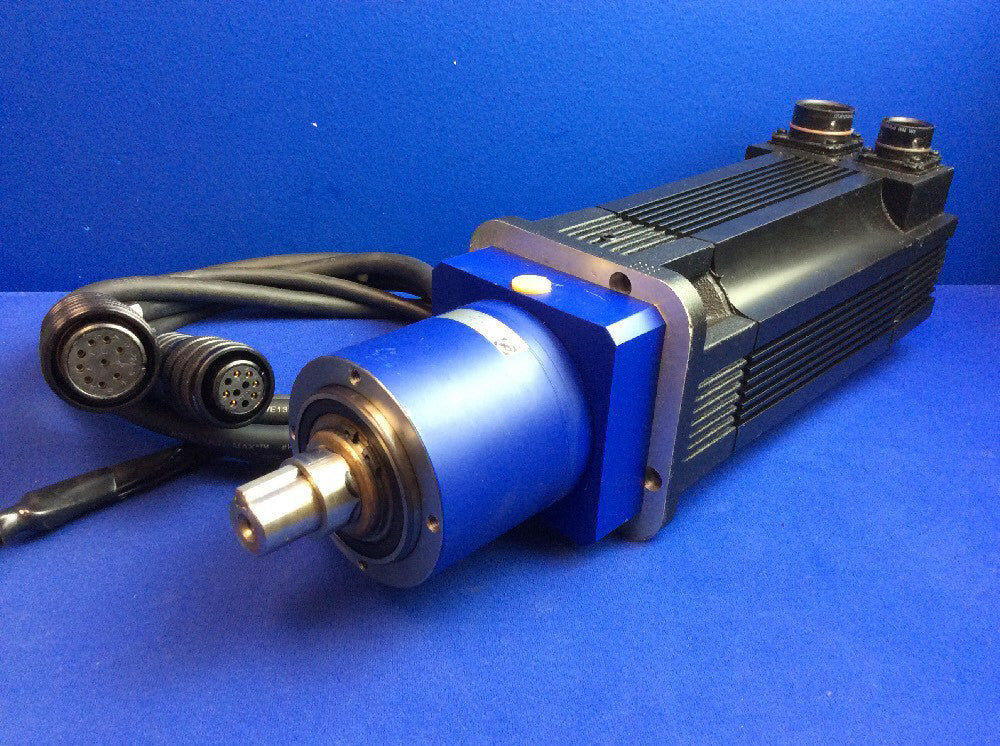 ALLEN BRADLEY 1326AB-B420E-21 AC SERVO MOTOR w/ ALPHA LP PLANETARY GEAR REDUCER