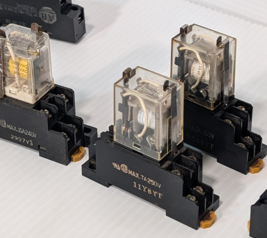 Lot of 5 Omron Relay Sockets (2M4X10 + 2M4X12) with MY2 General Purpose Relays