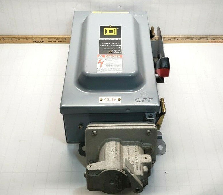 NEW SQUARE D 30 AMP NON-FUSED SAFETY SWITCH W RECEPTACLE 600 VAC 250 DC HU361AWC