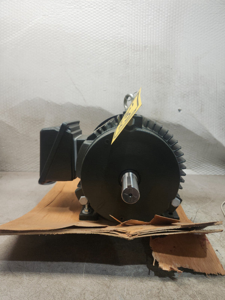 NEW IN BOX TOSHIBA MOTOR  5hp 3500rpm 230/460v 3ph  0052SDSR41A-P