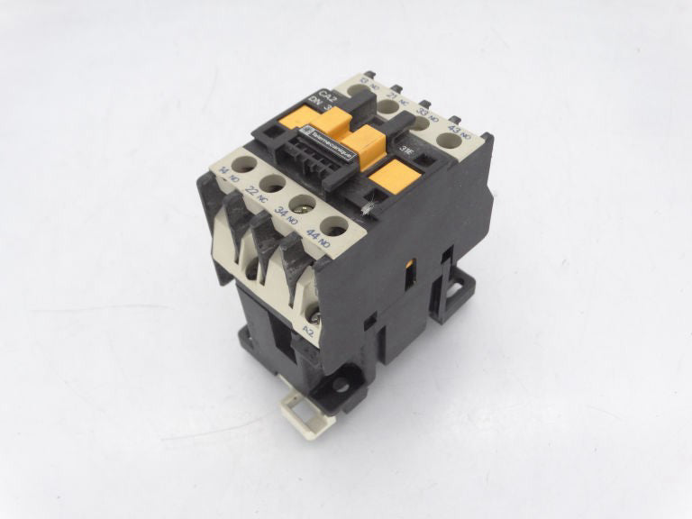 SCHNEIDER ELECTRIC CA2-DN31G6 Relay - Used
