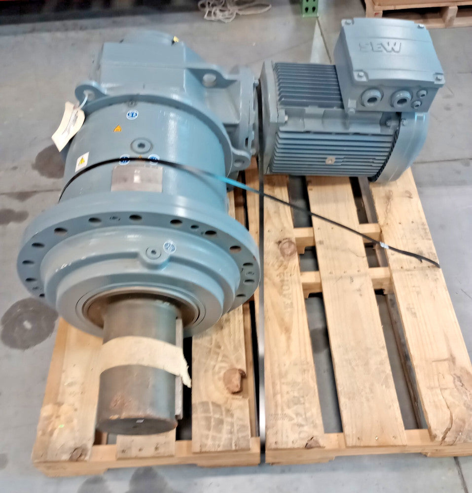 SEW Eurodrive PF032-KF97DRE180M4-877.58 Used Gear Motor (AL/DH) Ratio 877.58:1