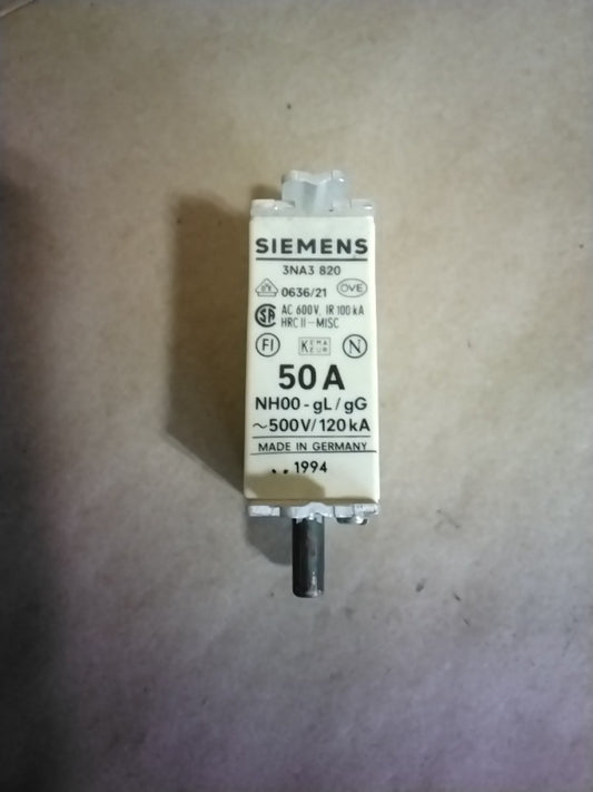 3NA3 820 50A Siemens Fuse 50A NH00-hL/gG 500V/120kA AC600V IR100kA