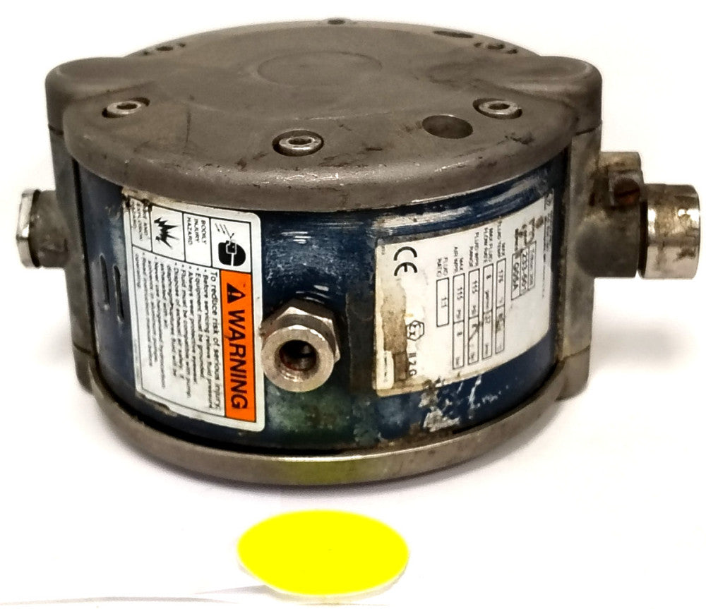 GRACO TIFTON DIAPHRAM PUMP 3/4" FNPT 1/4" FNPT PORTS STAINLESS STEEL