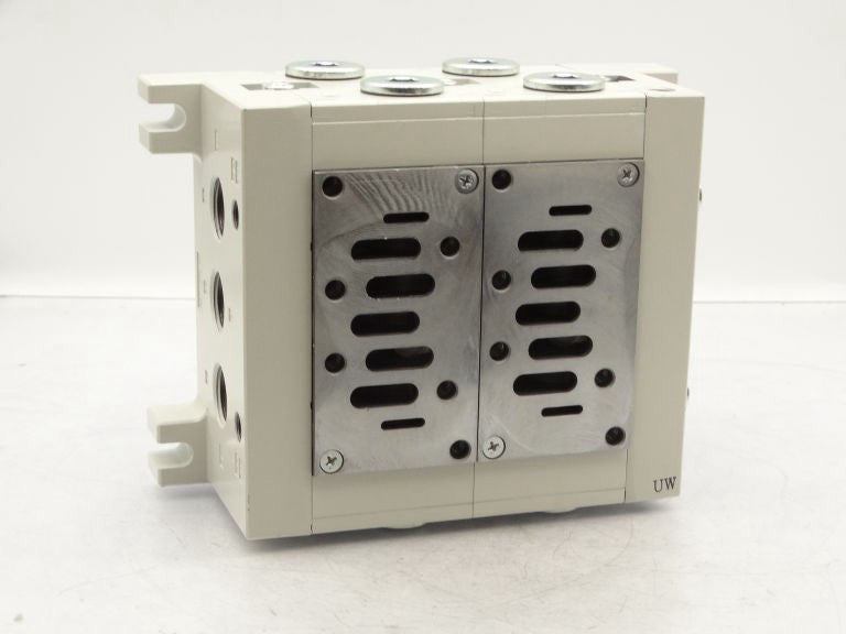 SMC VV722-04YF-04BF-Q Manifold - New In Box