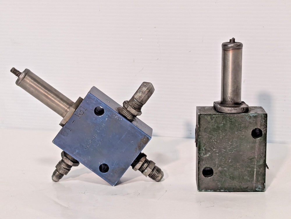 Lot of 2: Fluid Power Valves, 8-3B-3-A-115VAC, Made in USA, 61-181